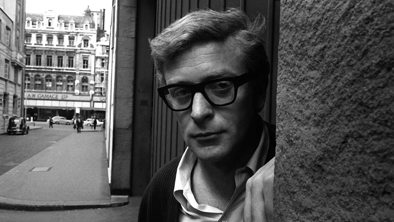 Michael Caine. Tee Hollywoodi
