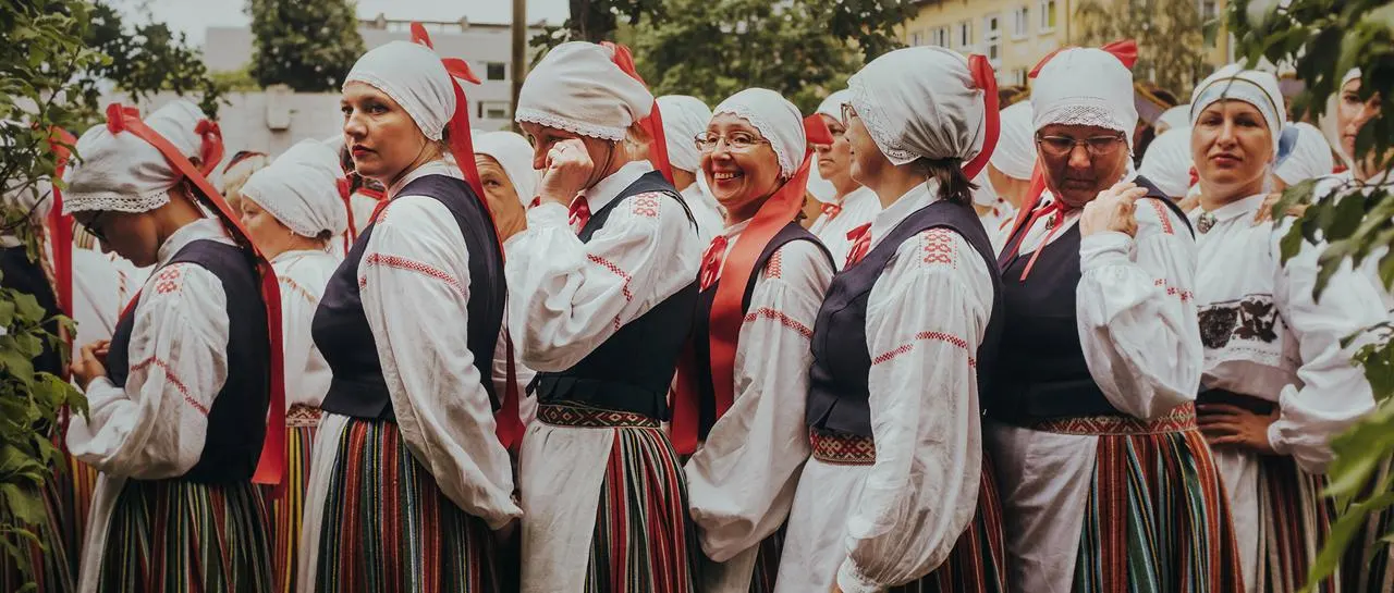 III Eesti Naiste Tantsupidu PereLugu
