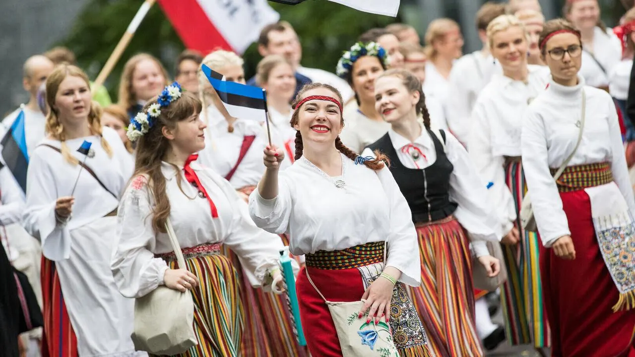 XII noorte laulu- ja tantsupidu "Mina jään"